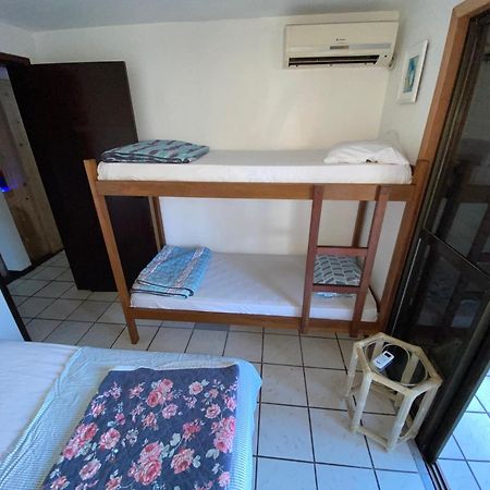 Quatro Ilhas Beach Hostel Bombinhas Eksteriør billede